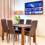 Luxoria Home - Centric Flat, Proximity To Corniche