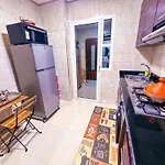 Luxoria Home - Centric Flat, Proximity To Corniche